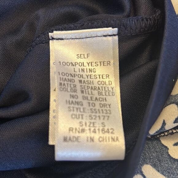 She + Sky blue white patterned spaghetti strap blouse Size S - Picture 8 of 8